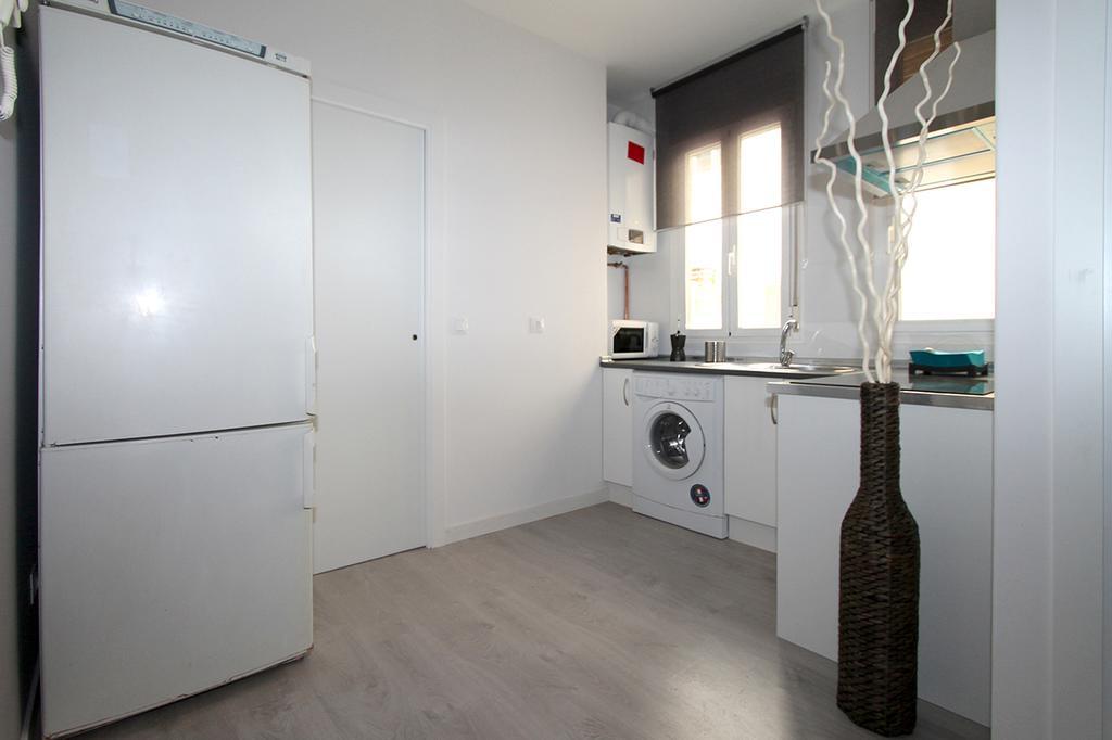 Apartamentos Dali Μαδρίτη Δωμάτιο φωτογραφία